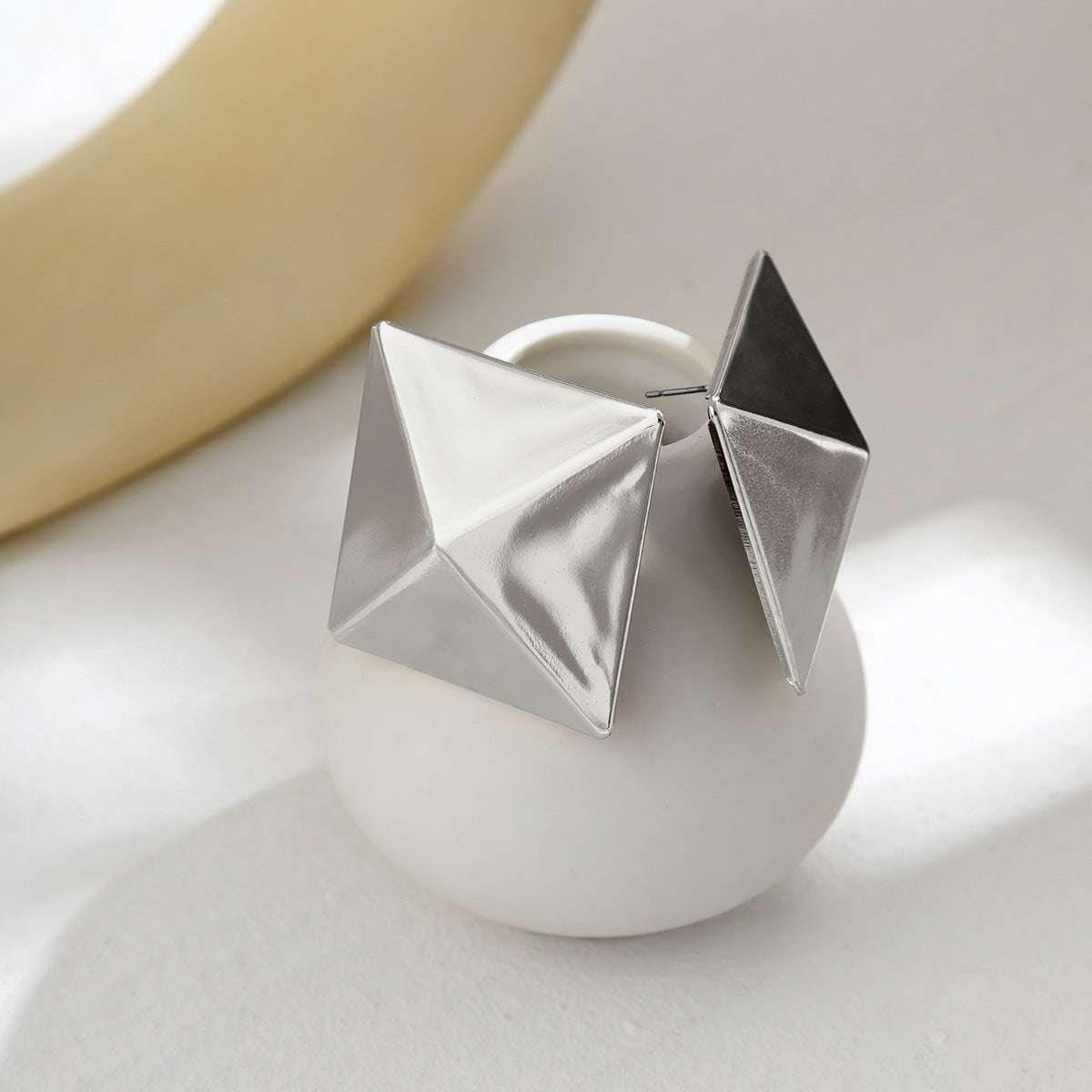 Exaggerated large water droplet earrings retro earrings punk square metal geometric earrings