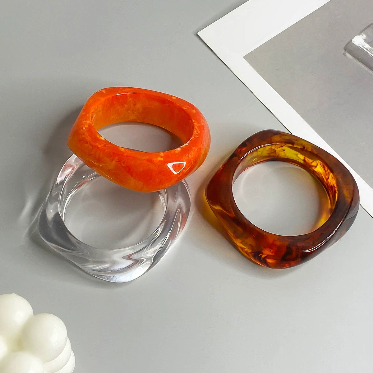Exaggerated design, polygonal semi transparent bracelet, retro imitation tortoiseshell color, niche bracelet