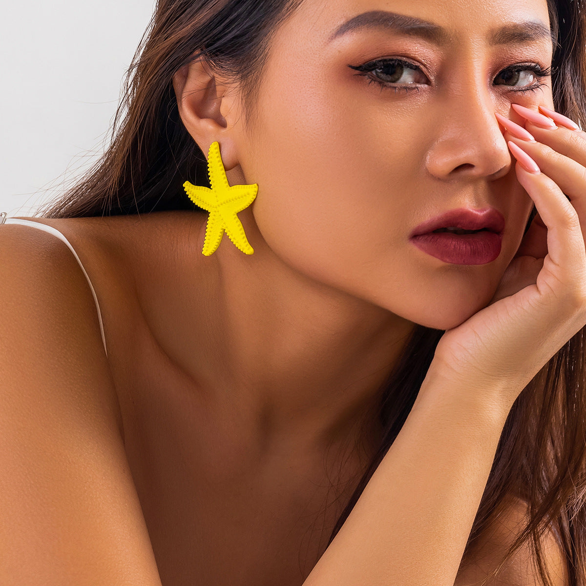 Minimalist and exaggerated earrings with female personality, three-dimensional sea beach vacation earrings