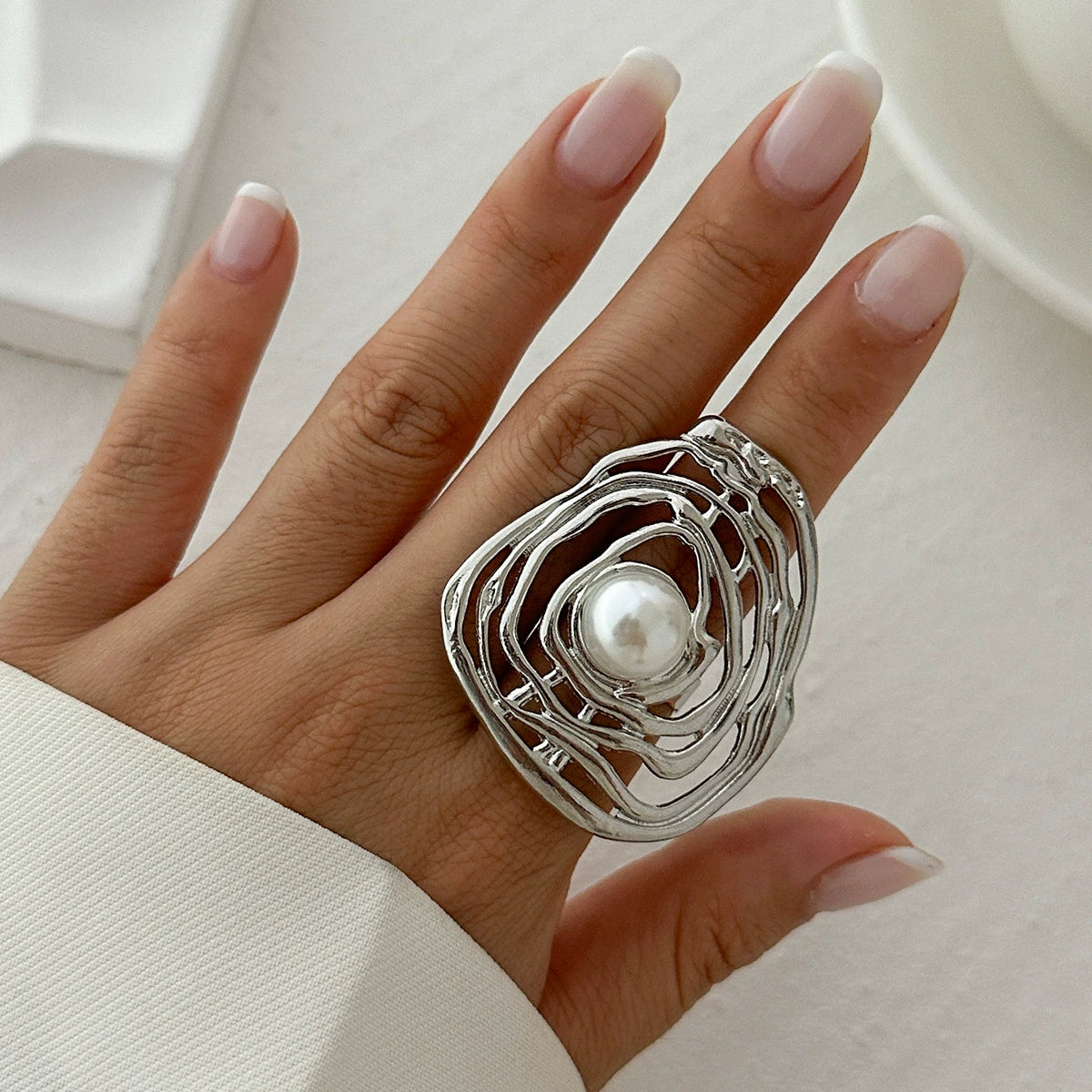 Irregular hollow winding imitation pearl ring ins style niche alloy open ring Product Category: Ring（0762）