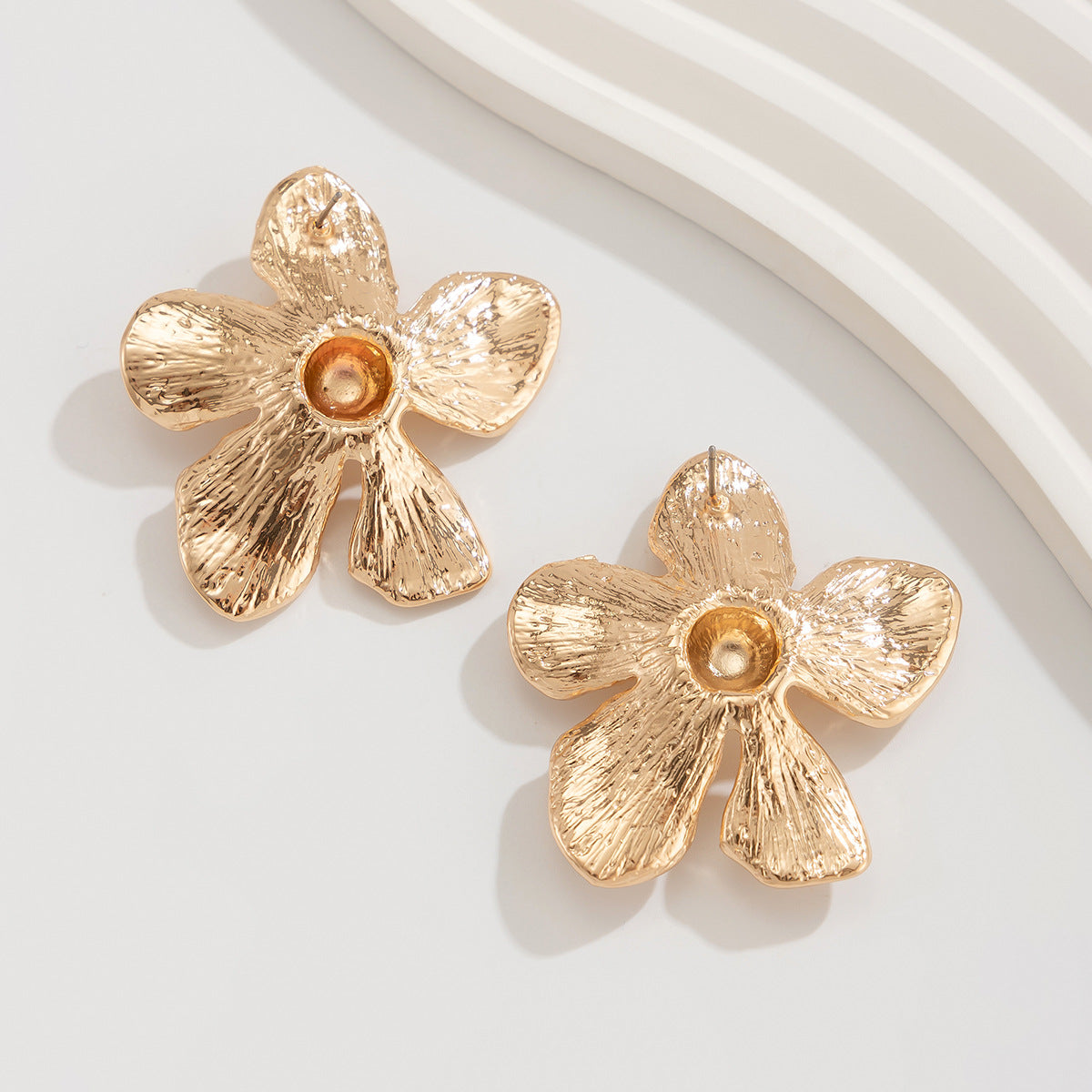 Exaggerated Waterdrop Flower Punk Metal Earrings for Women, Sun, Niche Water Diamond Earrings