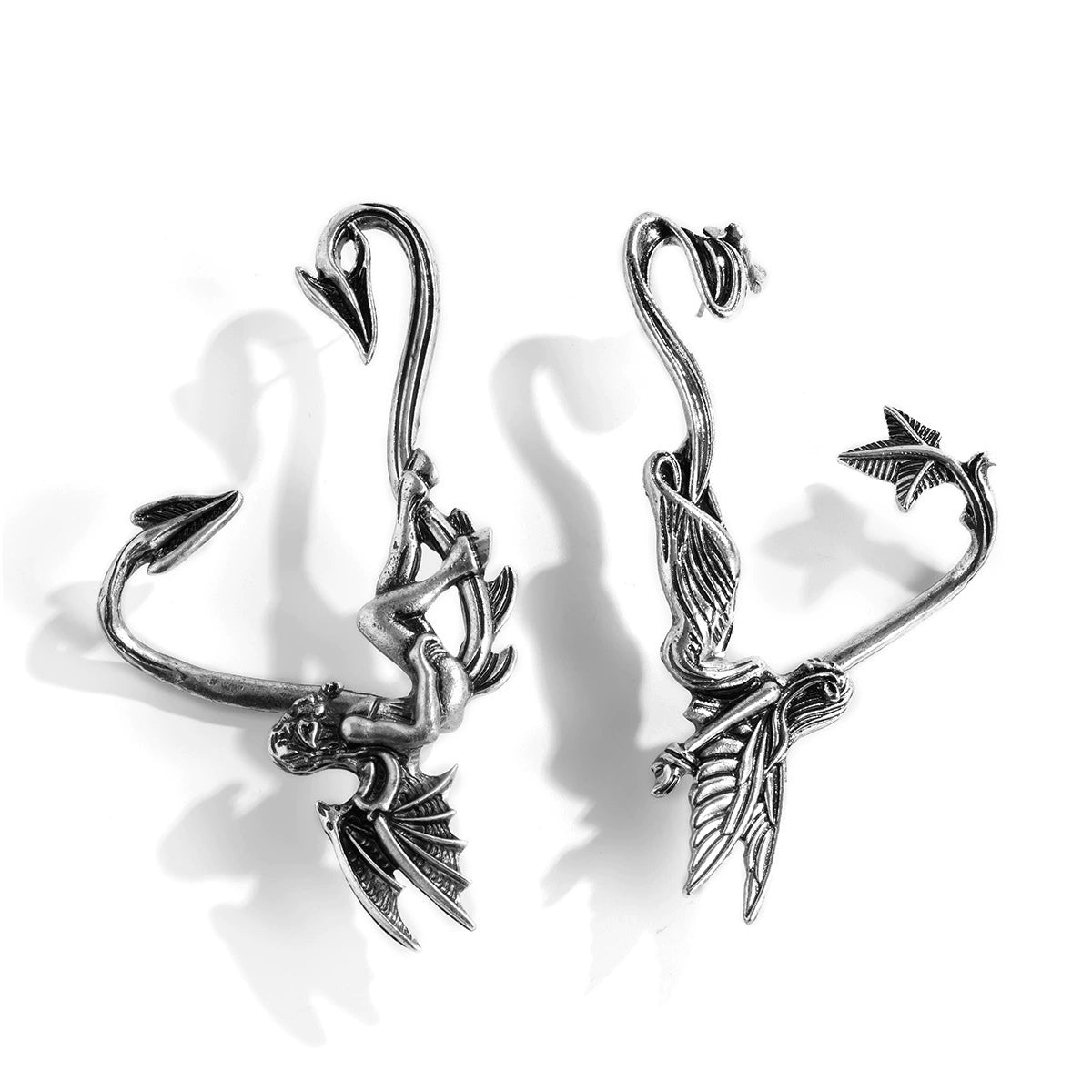 Retro demon angel three-dimensional contour ear clip, sweet and cool Halloween elf wing earrings(single)